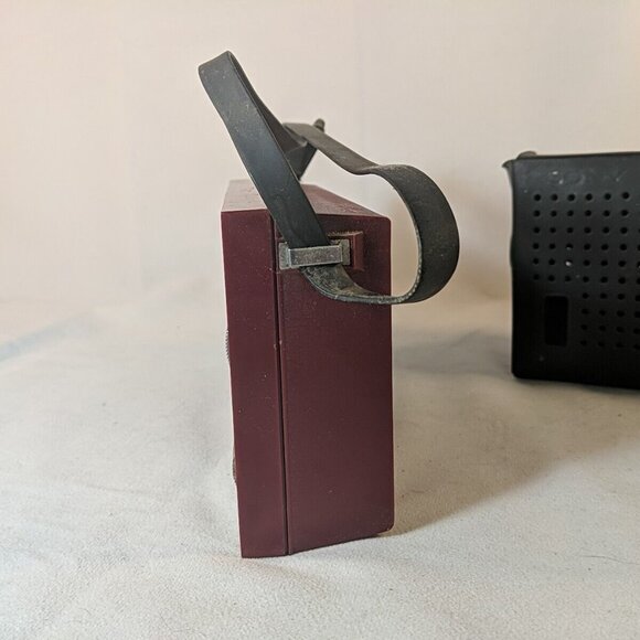 Sony 6R-11 9 Transistor Super Sensitive Radio Vintage Red TESTED WORKING Case - Picture 10 of 16